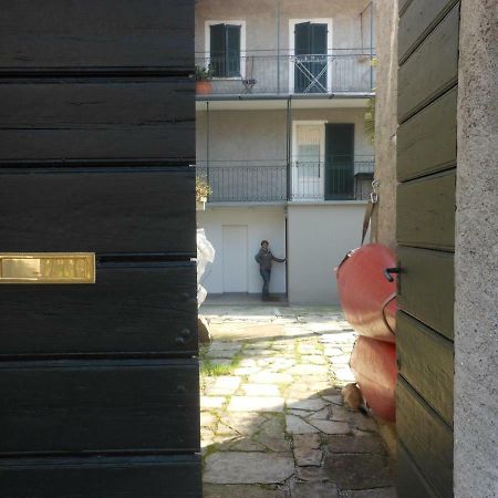 Il Vecchio Cortile Lägenhet Mandello del Lario Exteriör bild