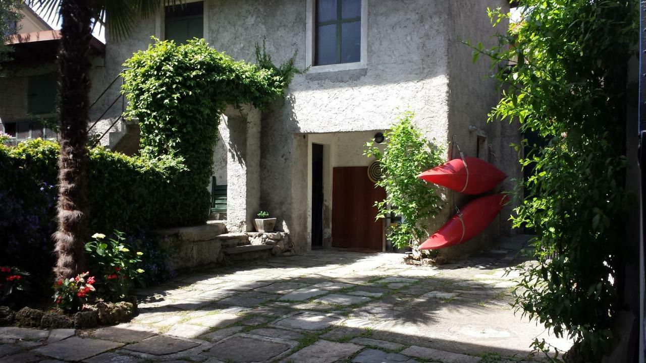Il Vecchio Cortile Lägenhet Mandello del Lario Exteriör bild